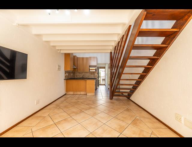 1 BEDROOM APARTMENT FOR SALE IN LONEHILL